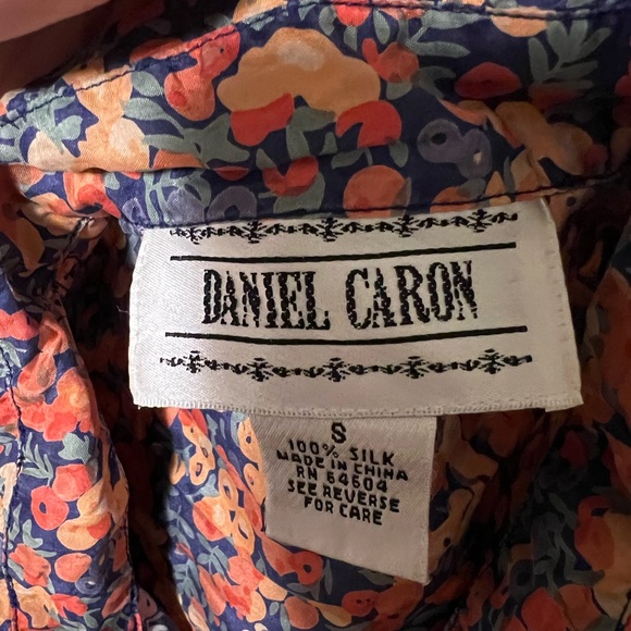 100% vintage women’s button up size small - Picture 2 of 5